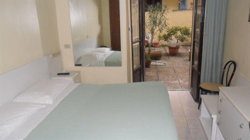 Del Sole Hotell *