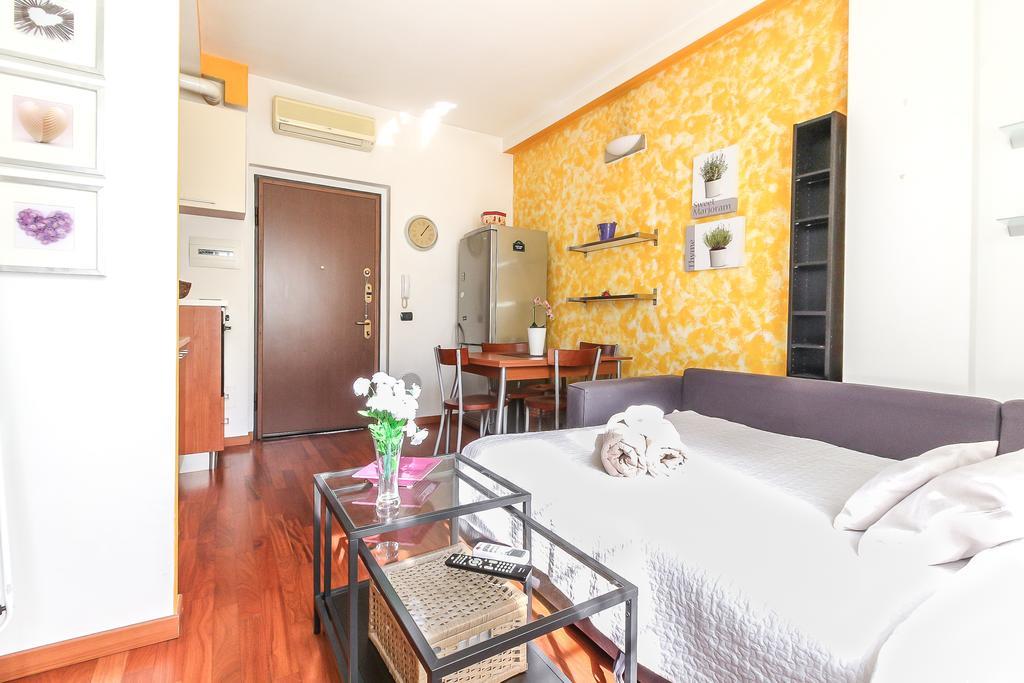 Alessia's Flat- Lorenteggio * Milano