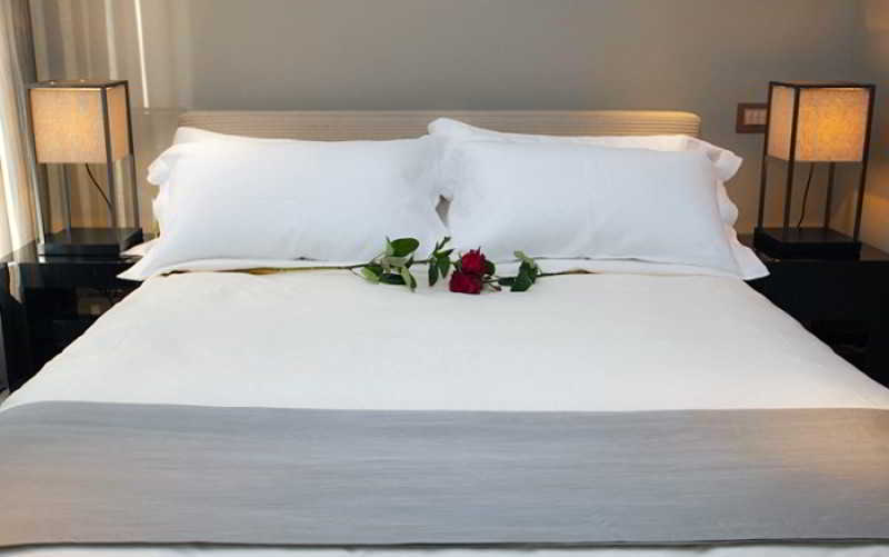Aparthotel Allegroitalia San Pietro All'orto 6 4*