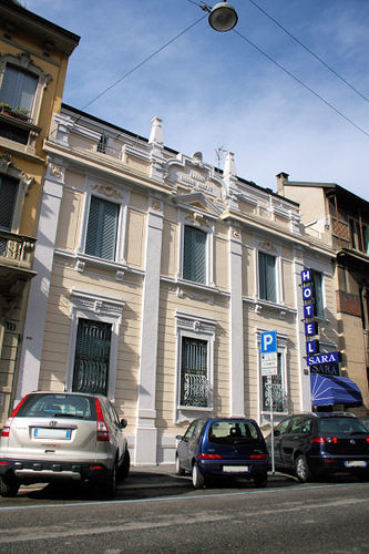 Sara Hotel 2*