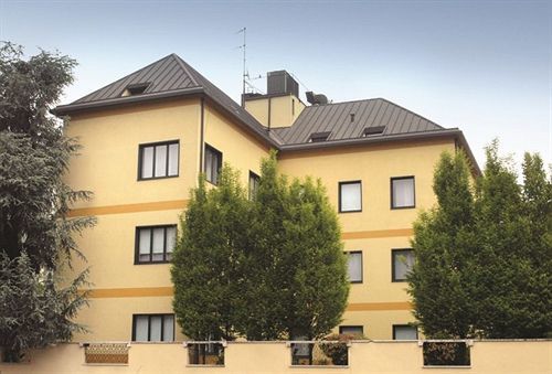 Cimarosa 3* Mailand