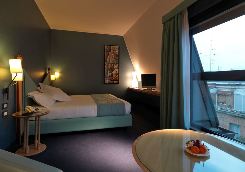 Hotel Spadari Al Duomo 4*