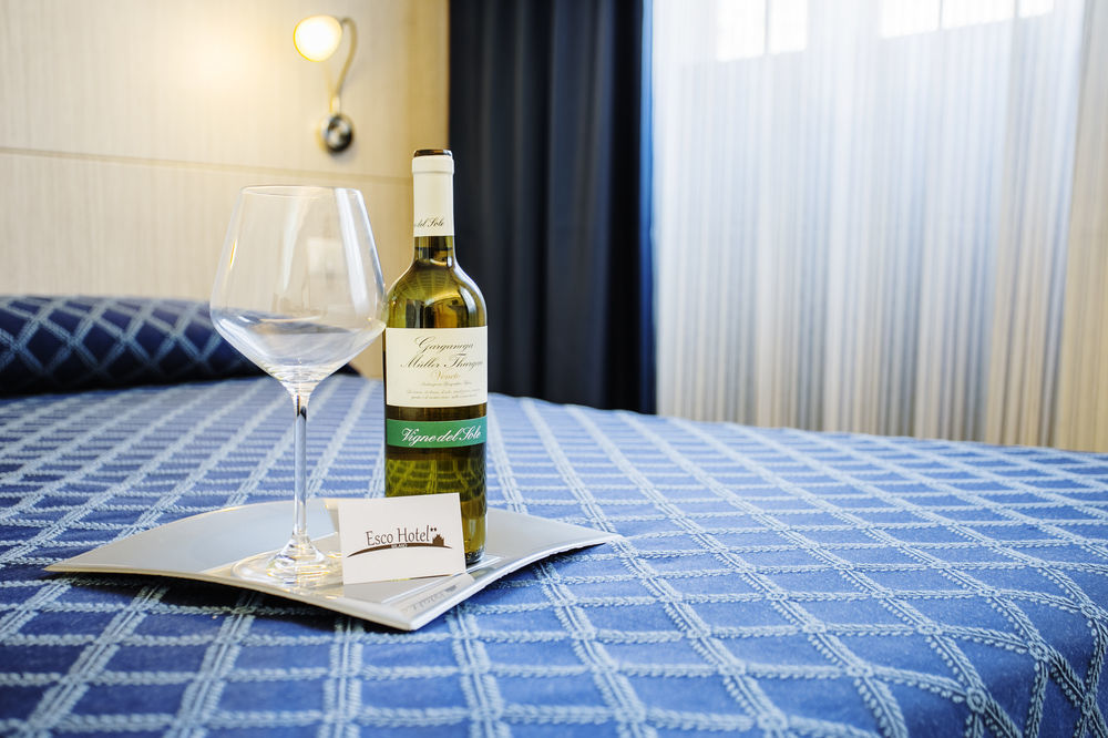 Av Hotell 2*