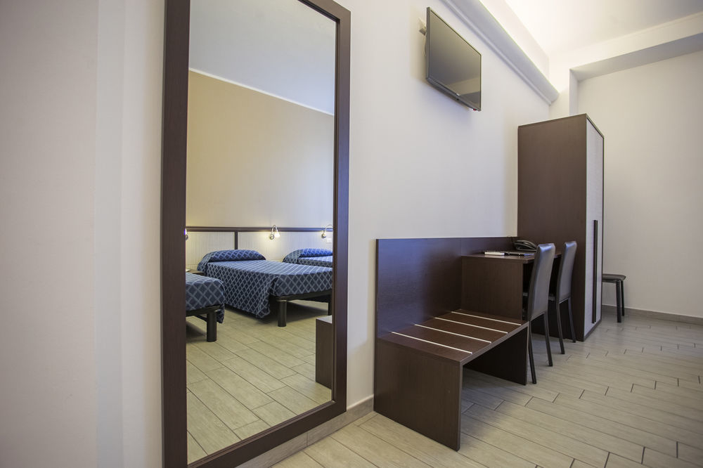 Hotell Av