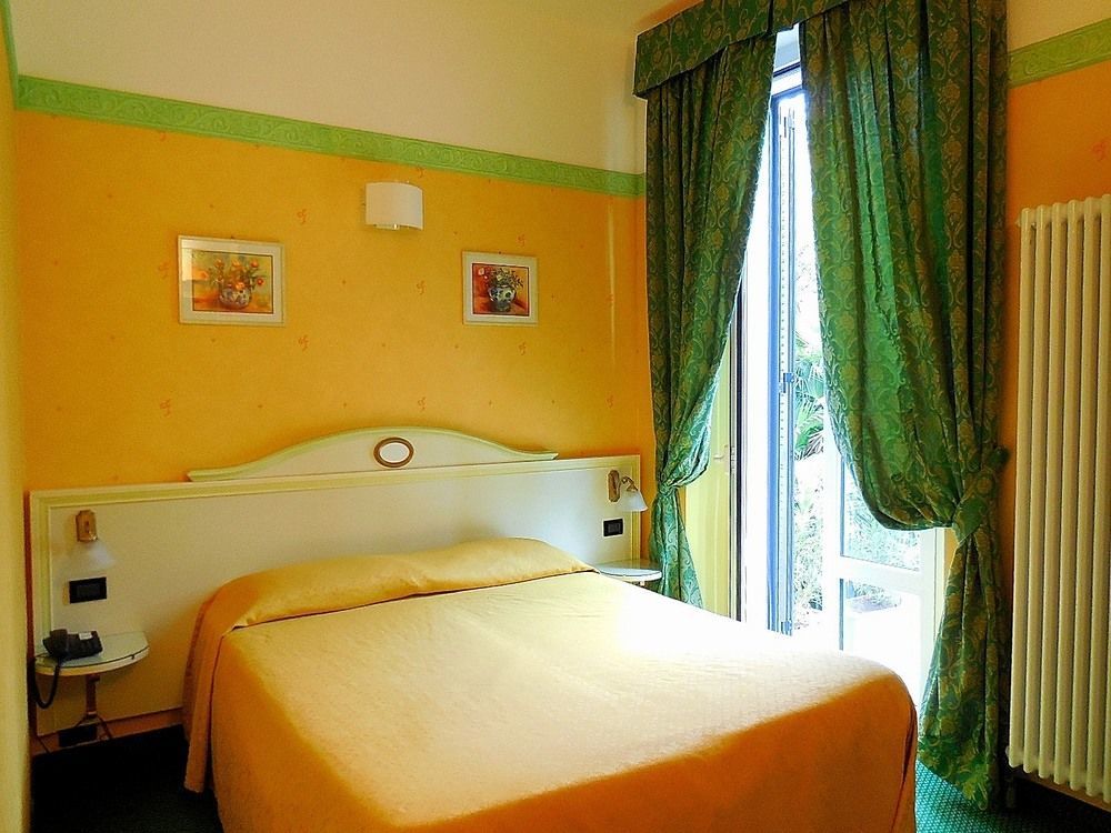 Hotel Charly