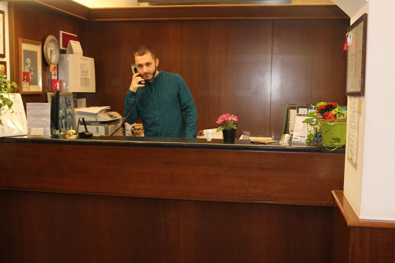 Catalani E Madrid Hotell 2*