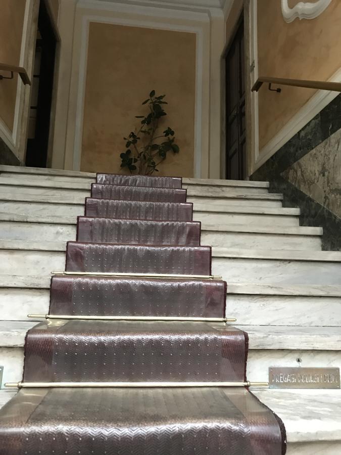 Paris 2* Milaan