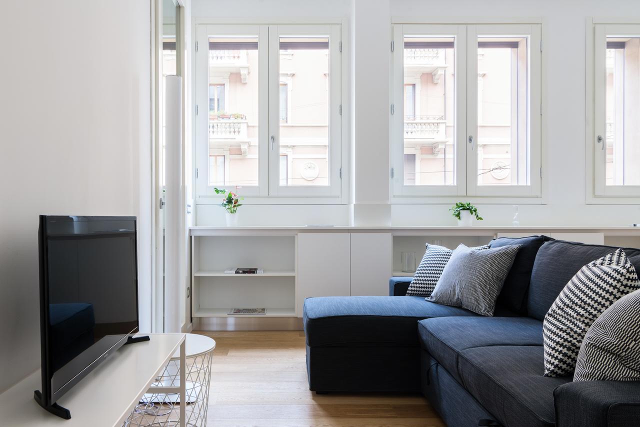 Leilighet Altido Lovely 1-bed Flat With Balcony & Free Parking Milano
