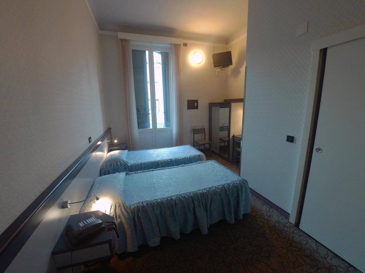 Hotel Ada 2*