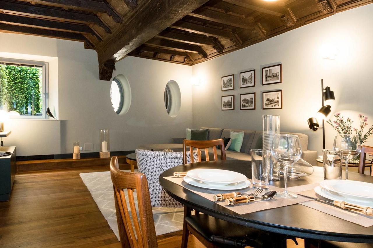 Appartement Joivy Luxurious For 4 Near Duomo And Galleria Vittorio Milaan