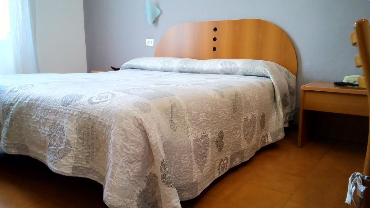 Tirreno Hotel *