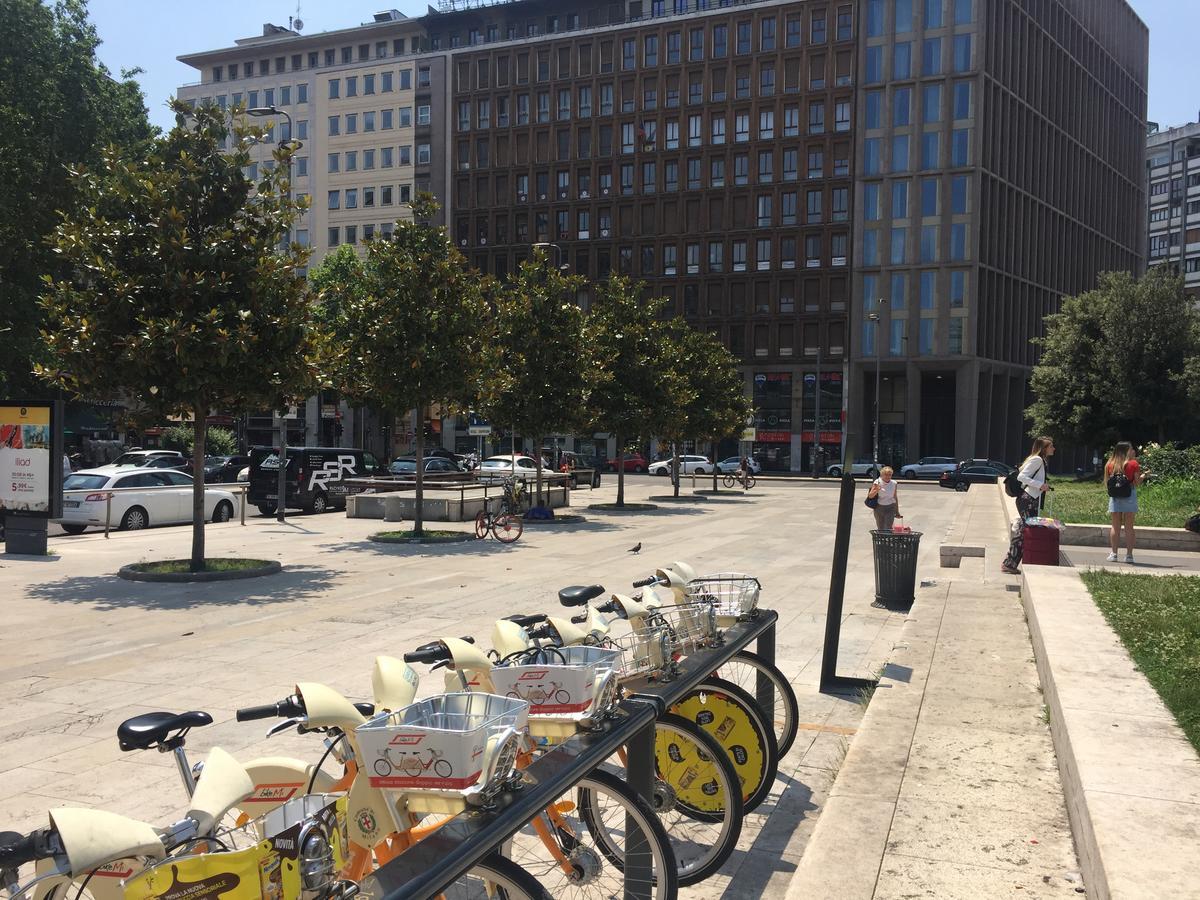 Av 2* Milano