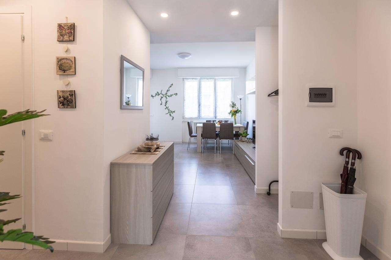 Business Balcony Flat Appartement *
