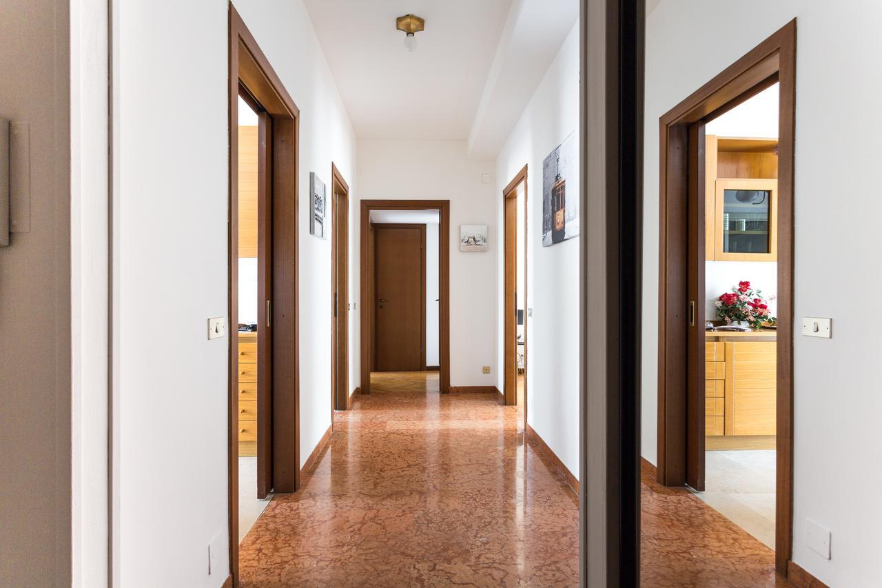 Cenisio Subway Flat Mailand