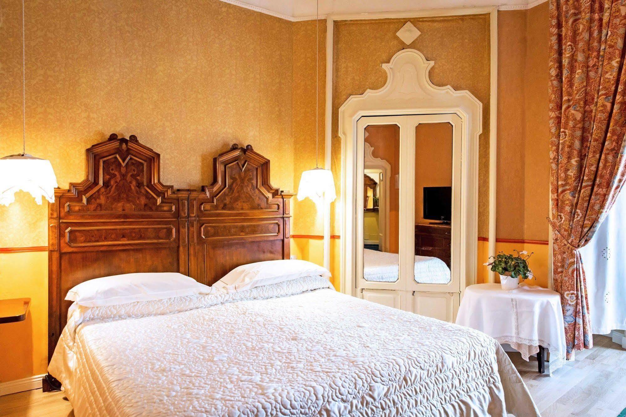 Antica Solferino 2* Milan