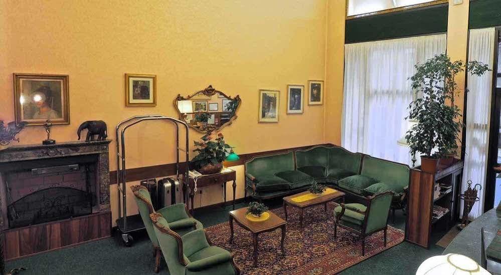 London Hotel