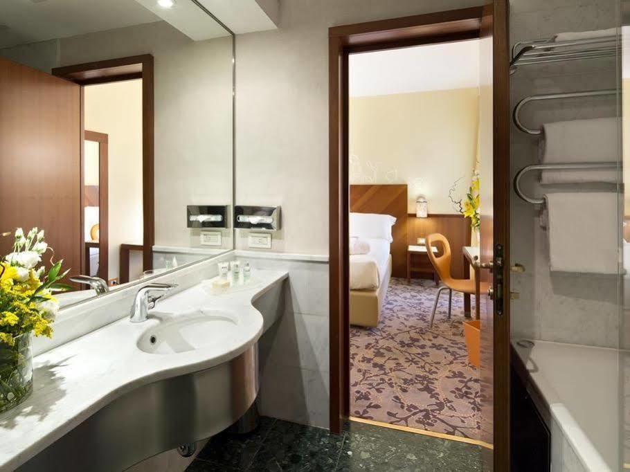 Unahotels Mediterraneo Hotel
