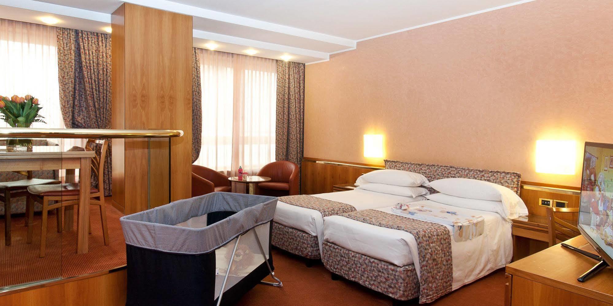 Michelangelo Hotel 4*