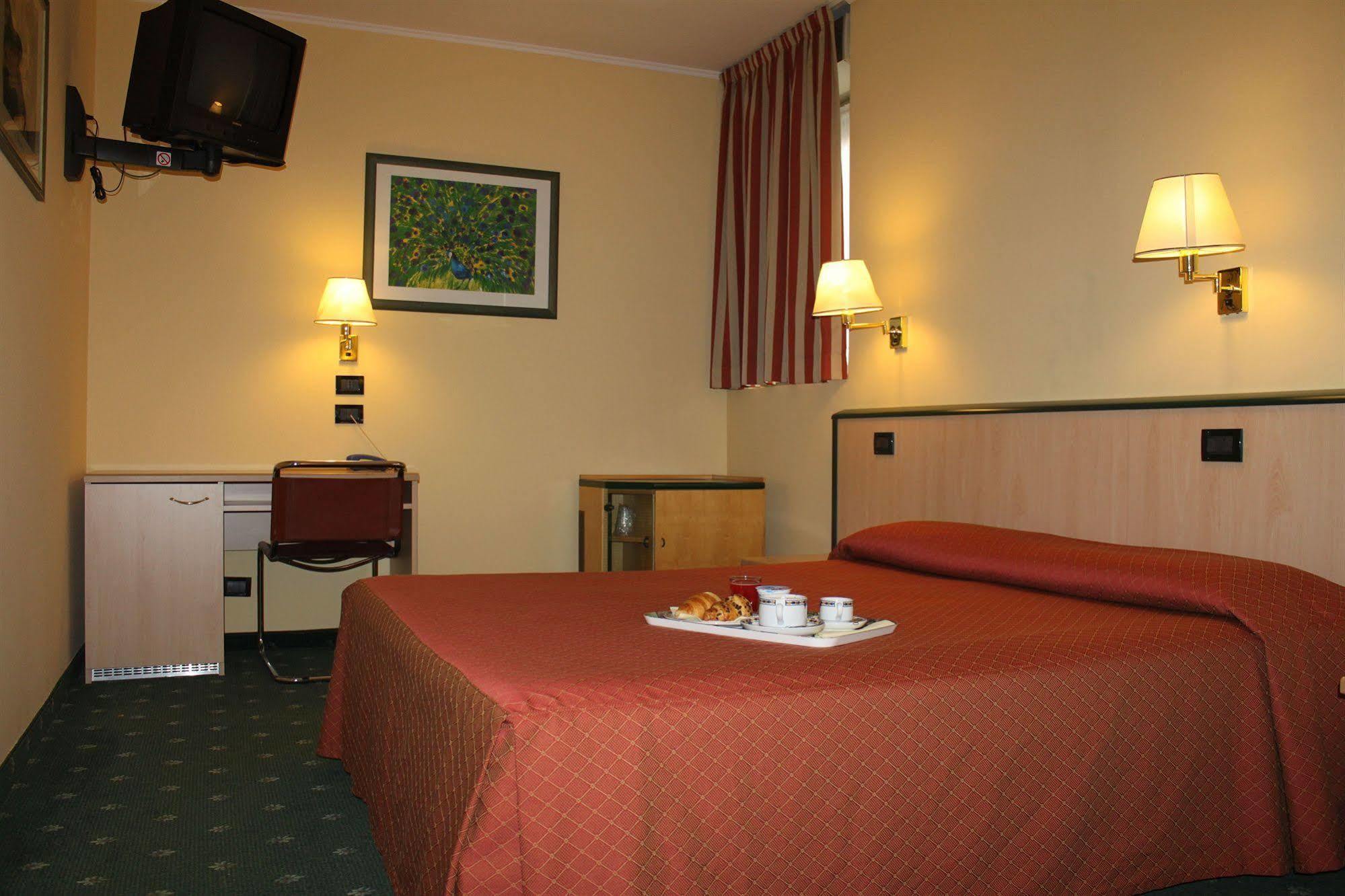 Ginosi Arizona 3* Mailand