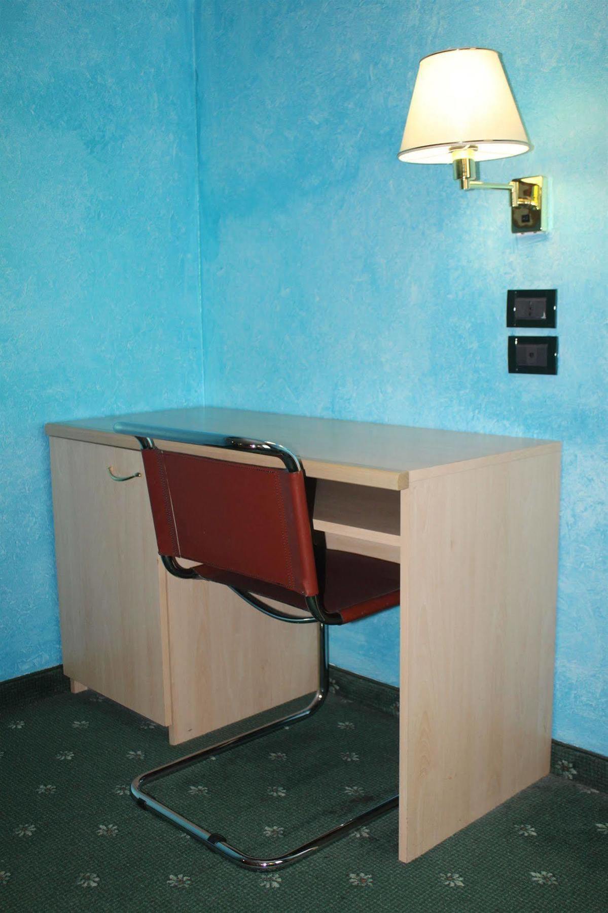 Hotell Ginosi Arizona Milano