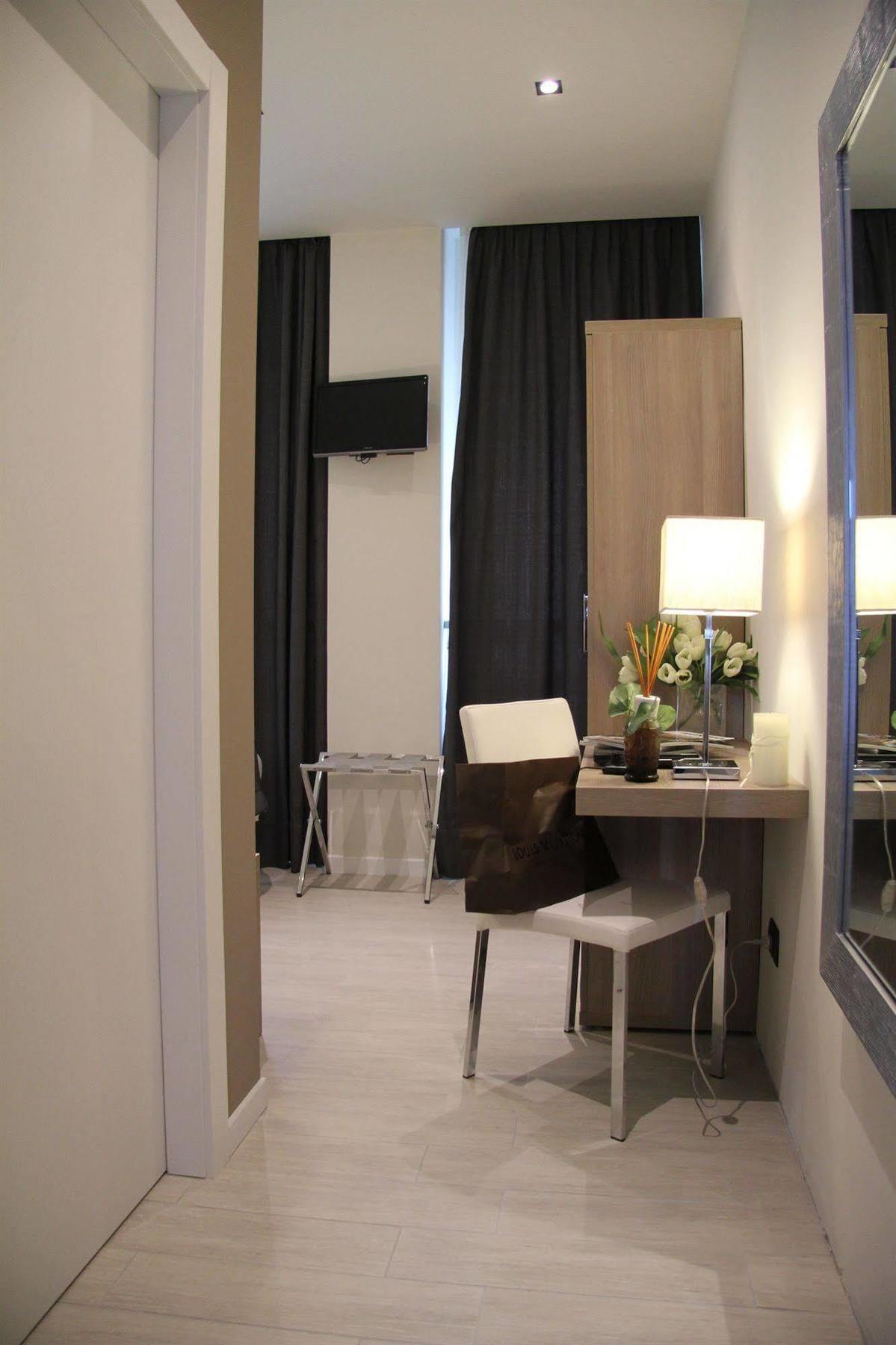 Zara 3* Milaan