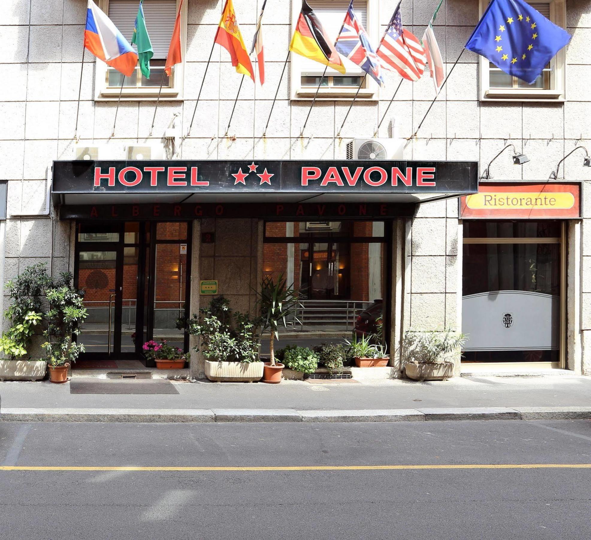Pavone Milano