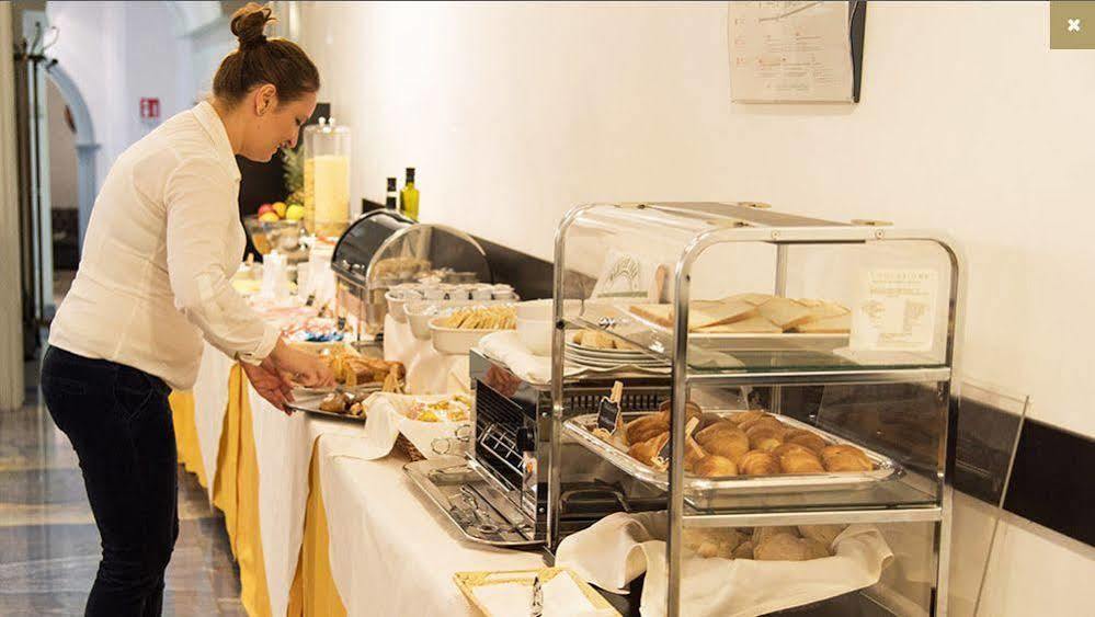 Hotel Jr Bocconi