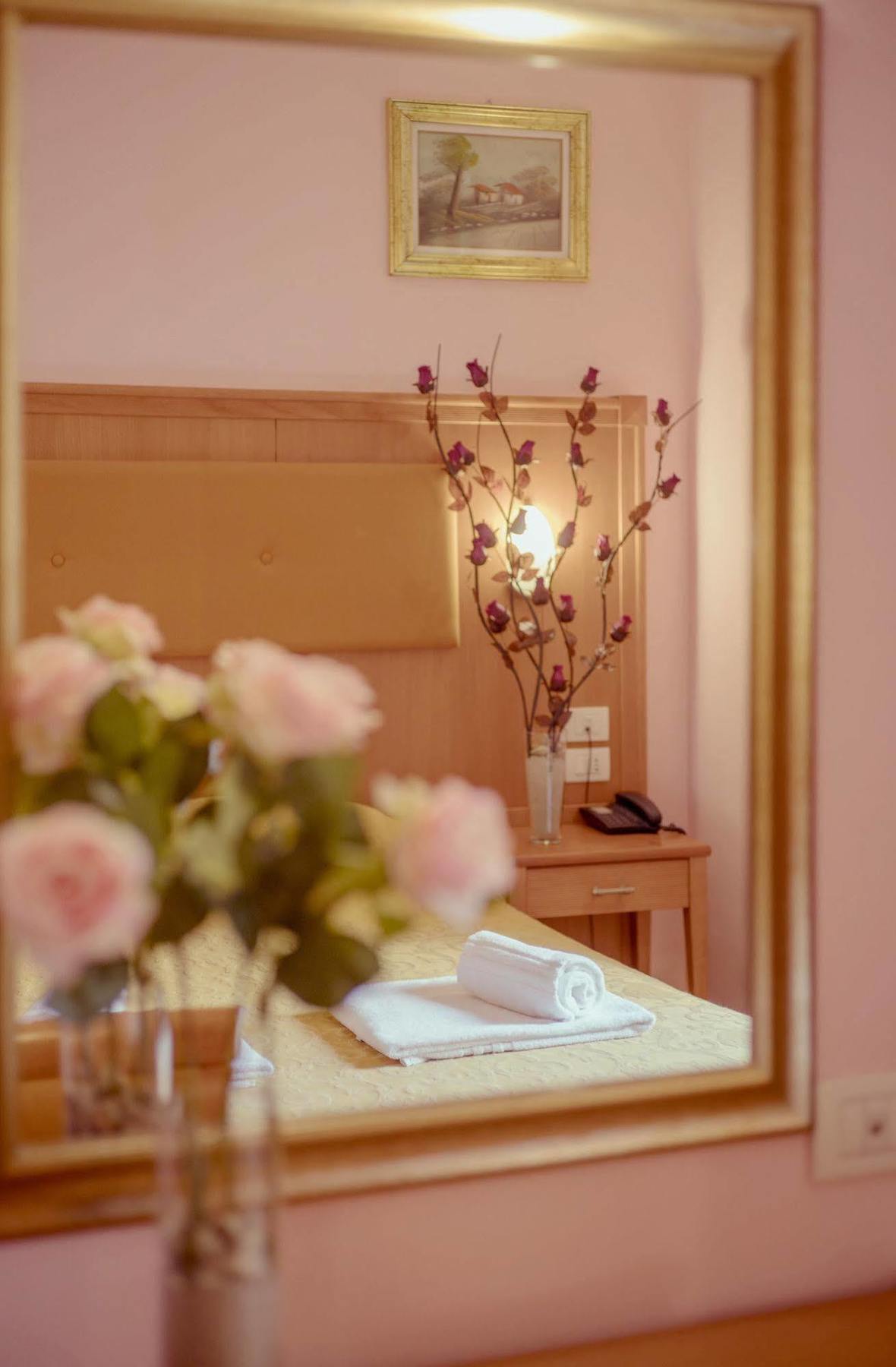 Brianza Hotel 3*