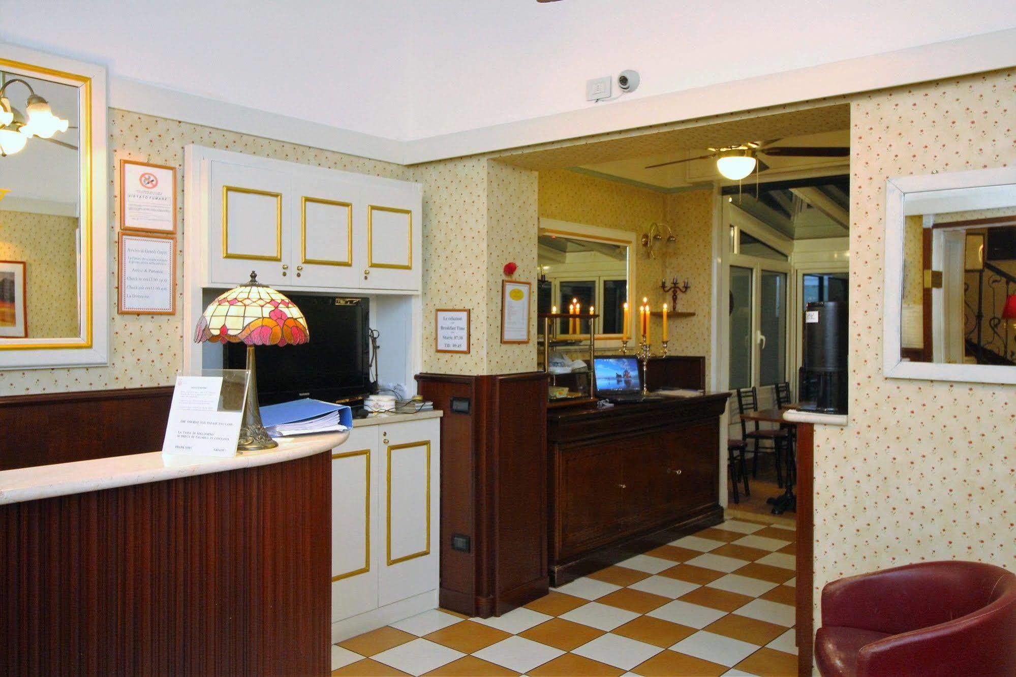 Hotel Hotel Charly