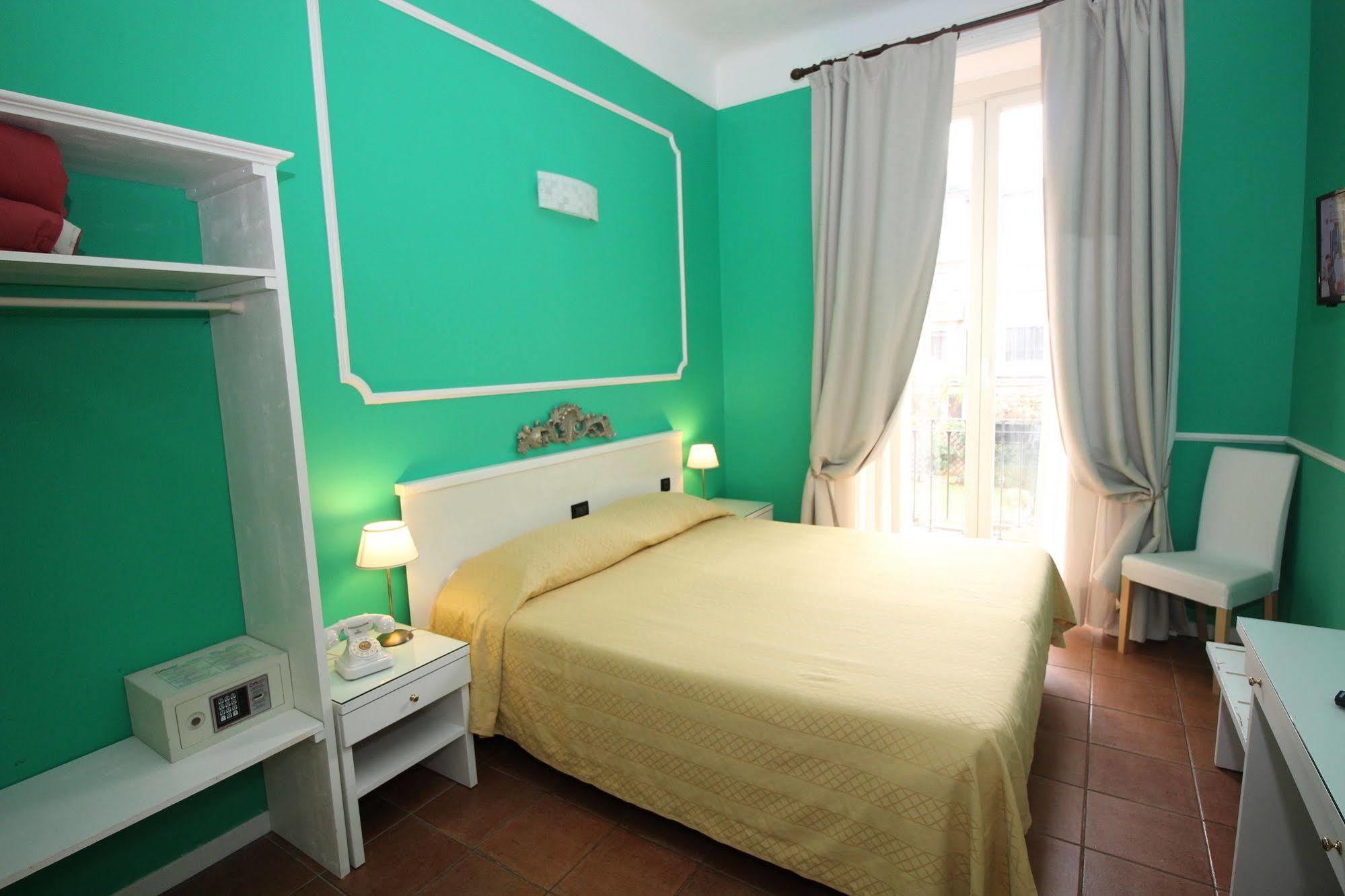 Hotel Charly 3* Milan