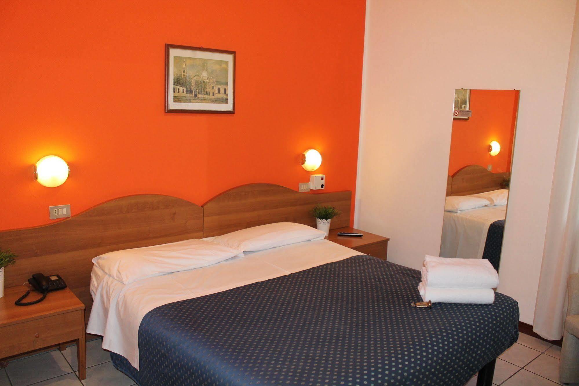 Hotell Catalani E Madrid 2*