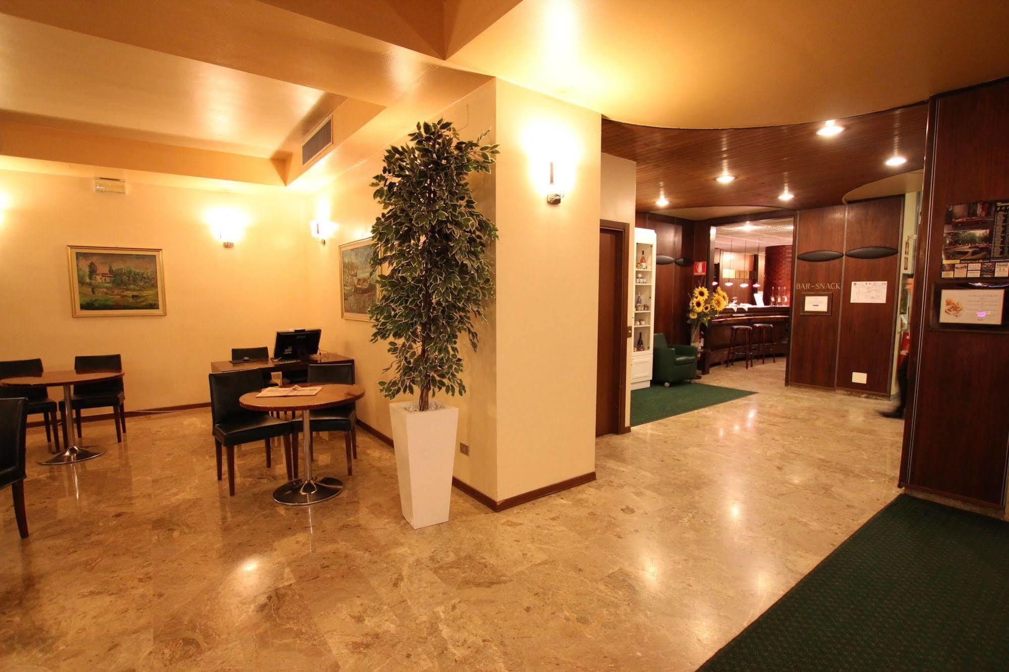 Mokinba Cristallo 3* Milan