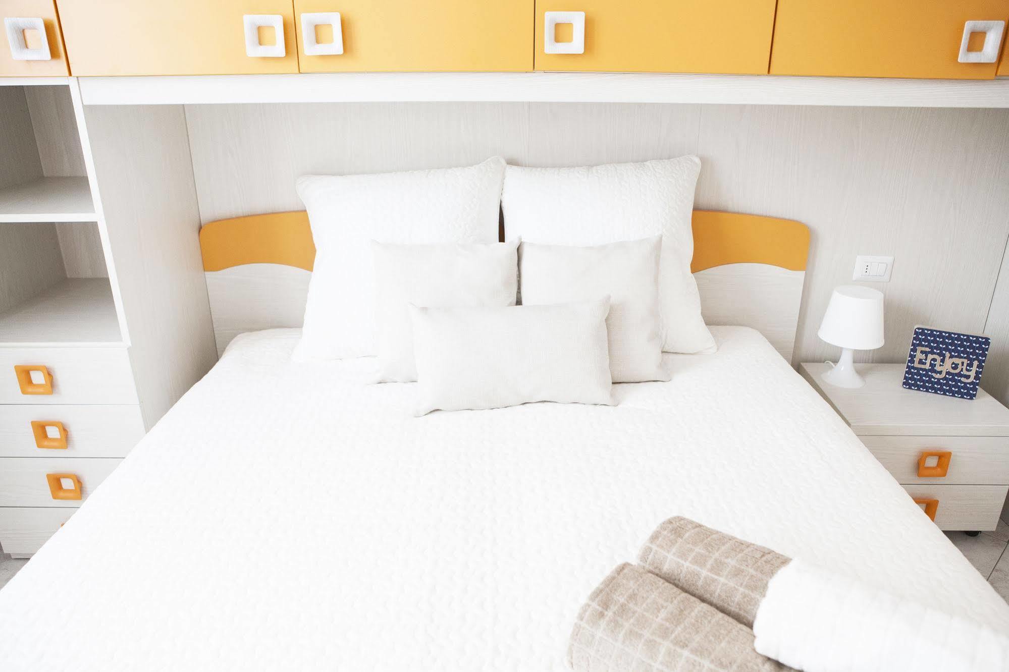 Hotel Alessia's Flat - Breno 1 Milano