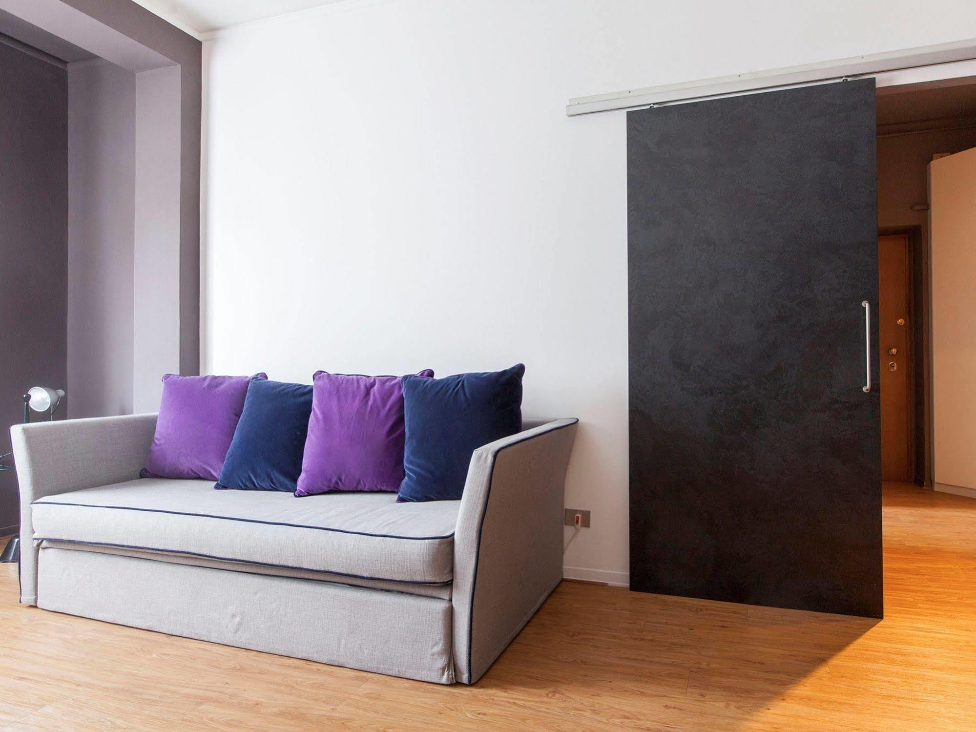 Washington Apartment *