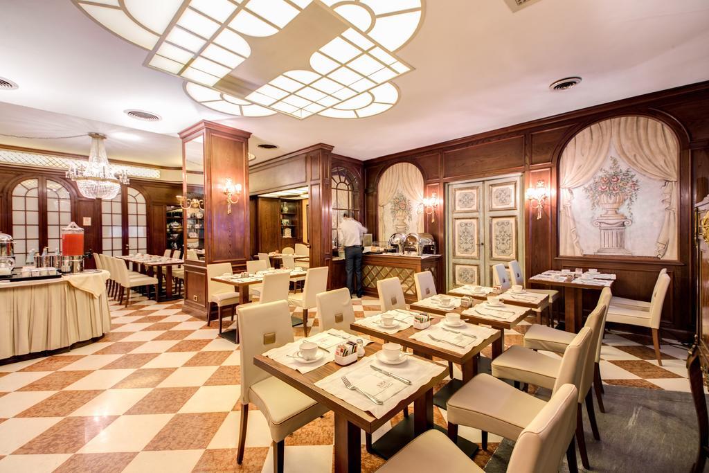 Romana Hotel 4*