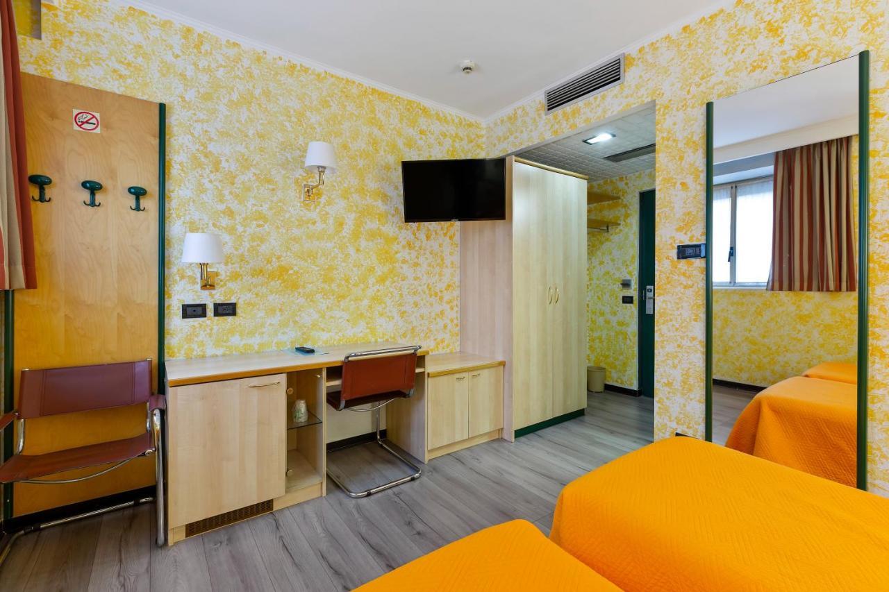Ginosi Arizona Hotel 3*