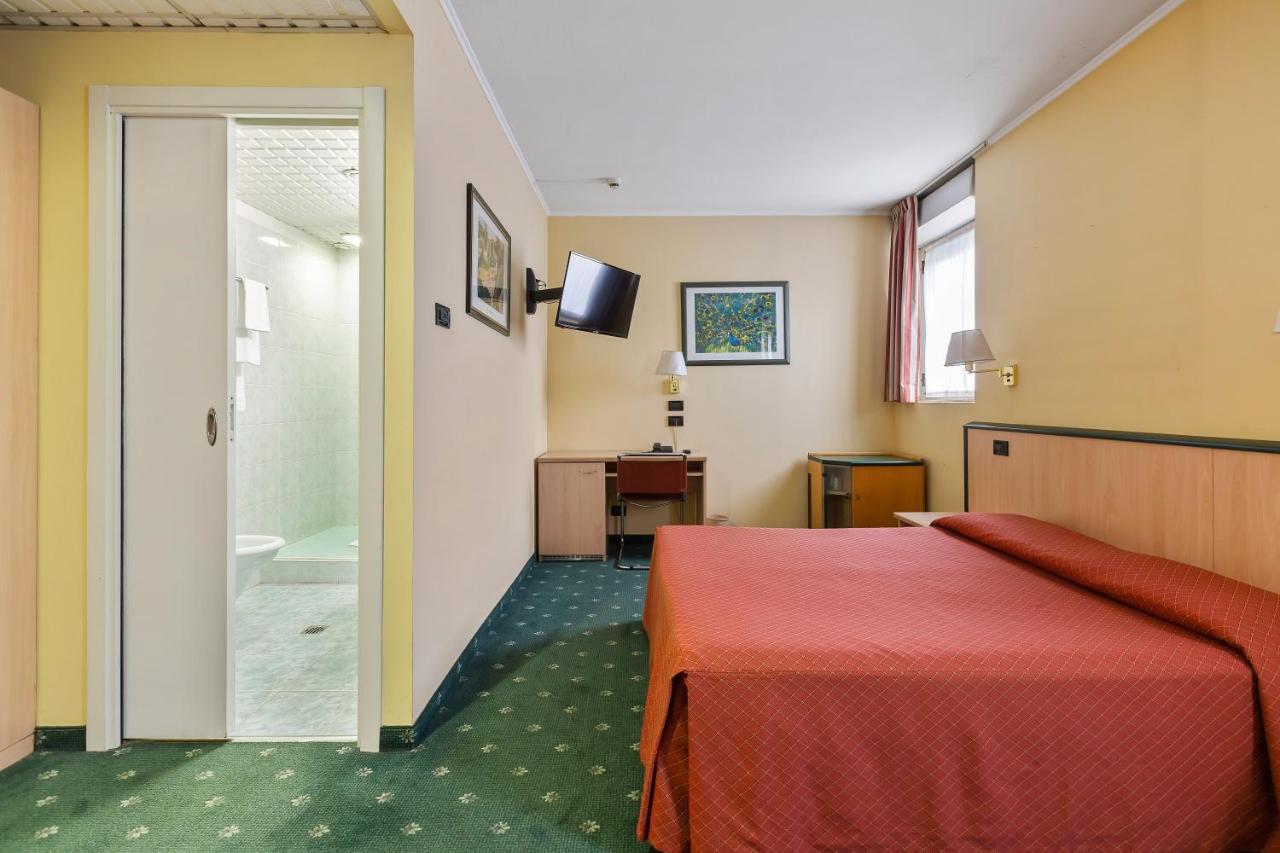 Hotel Ginosi Arizona Mailand
