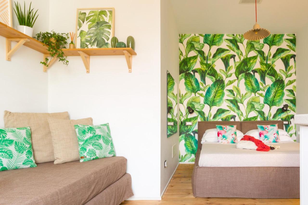 Duomo Views, Light, Jungle-inspired With Terrace Appartement *