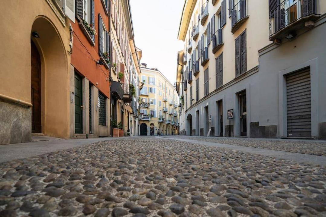 Hozyhome - Lovely Flat In Via Madonnina 23 Mailand