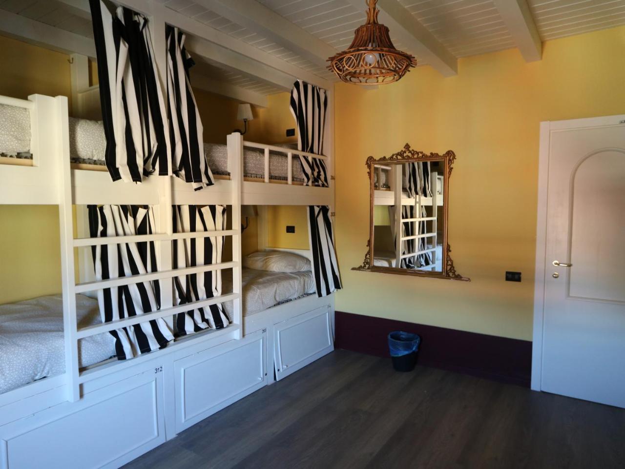 Hostel Grand Coconut