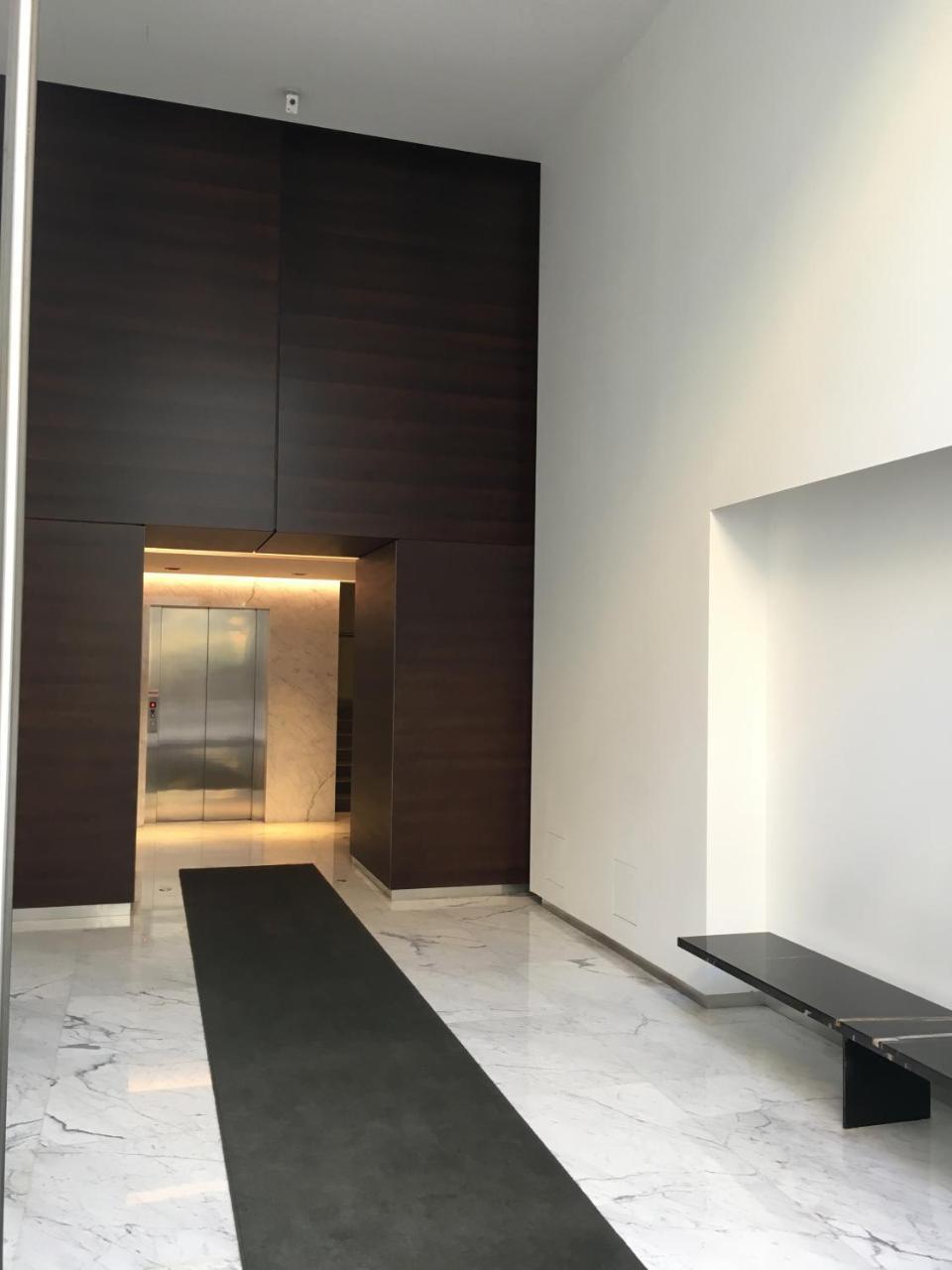 Corso - New Building * Mailand