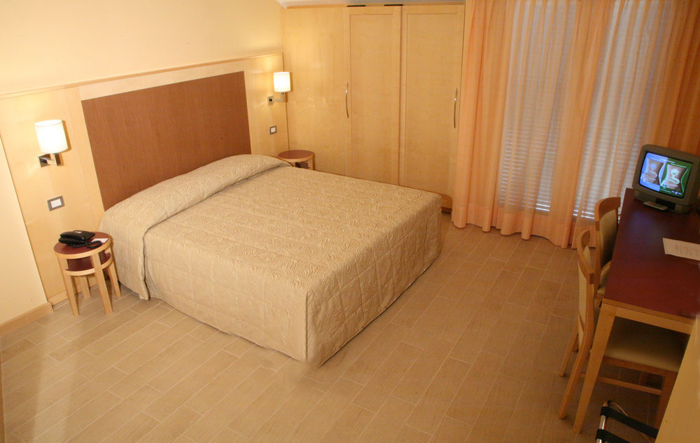 Hotel Mokinba Cristallo Milan