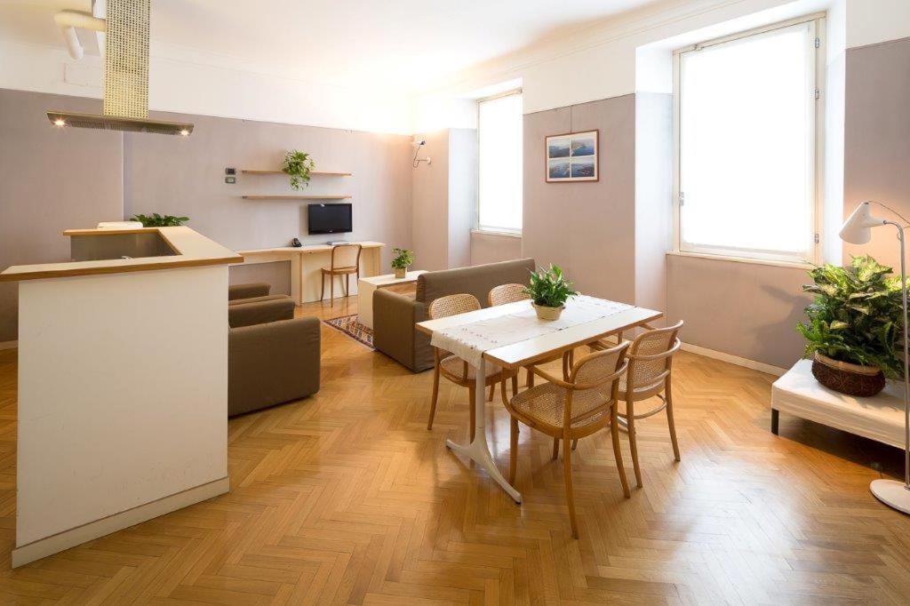 Appartamento Borgonuovo Uno Milano