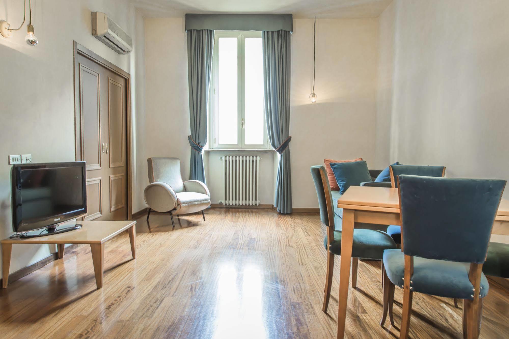 Brera In San Babila Milaan