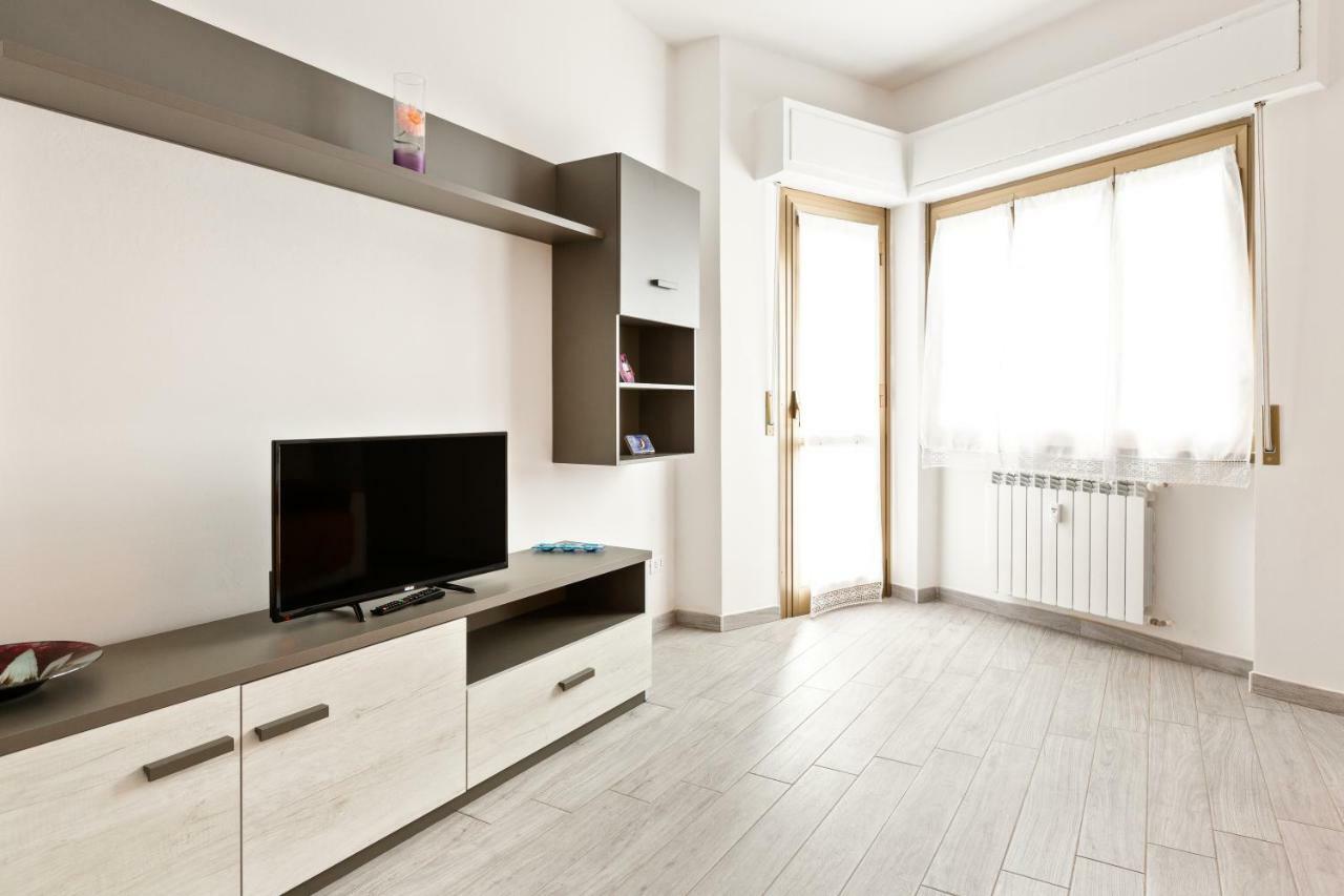 Renewed Balcony Flat With Garden