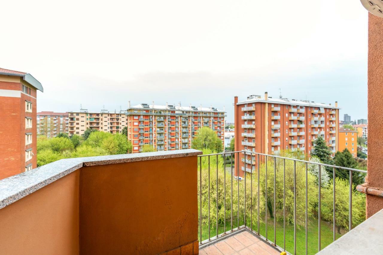 Appartement Renewed Balcony Flat With Garden Milaan