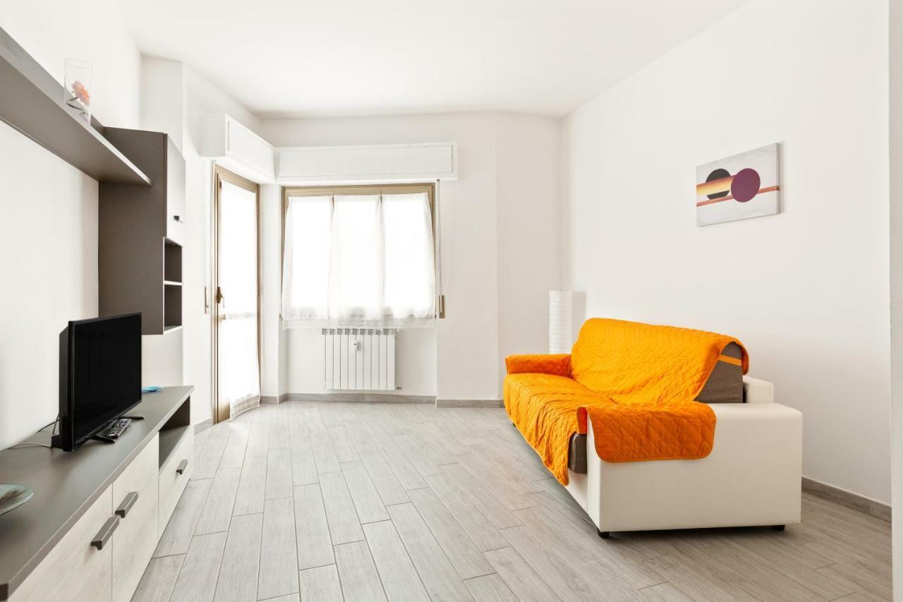 Renewed Balcony Flat With Garden Milaan