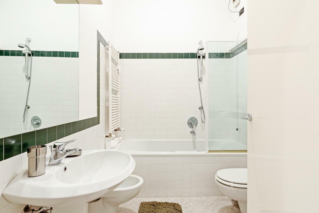 S. Maria Valle Roomy Flat Apartment *