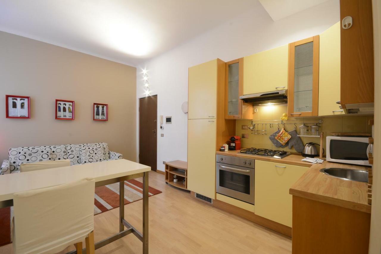 Stendhal 49 * Milano