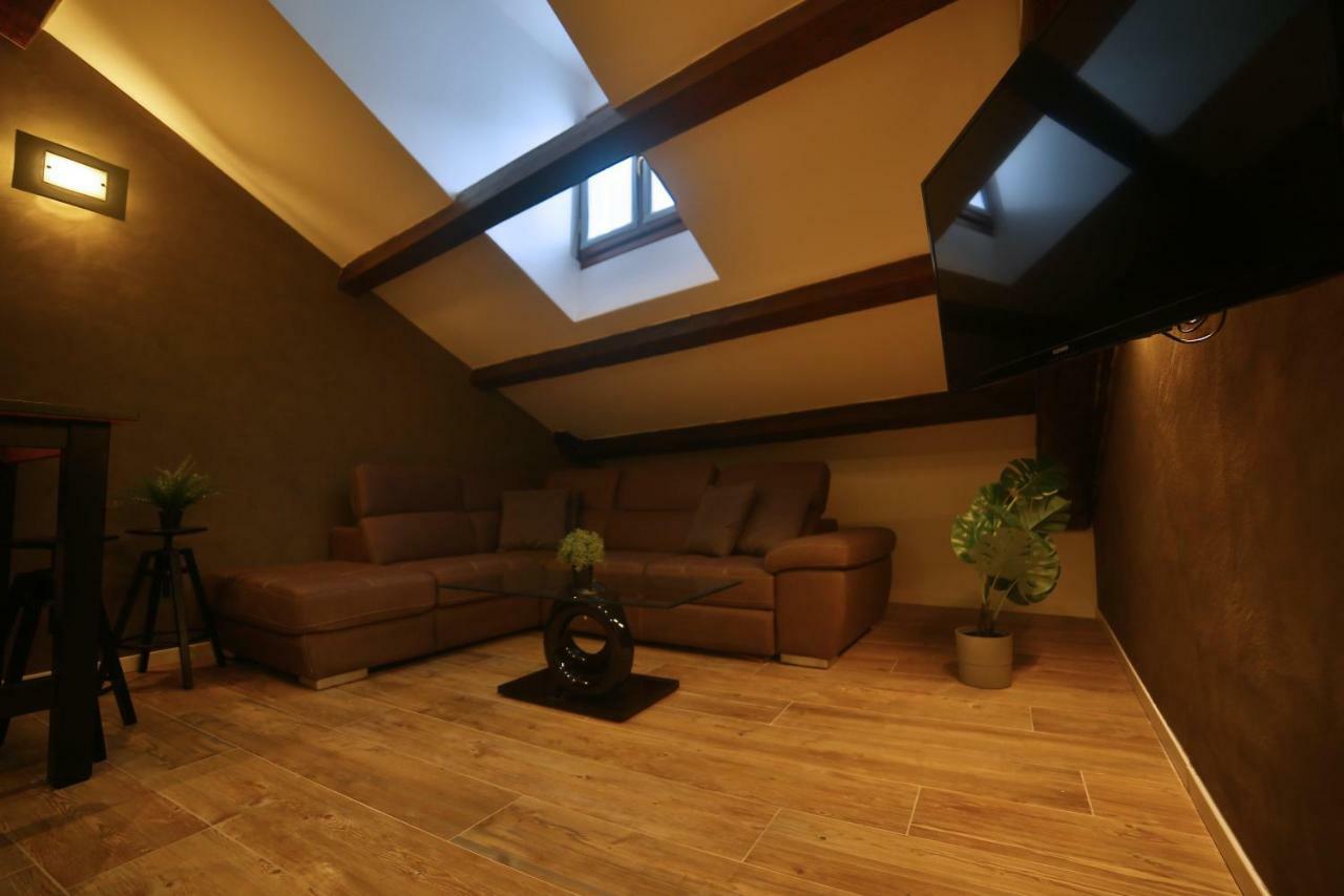 Appartamento Moscova Attic Near Duomo